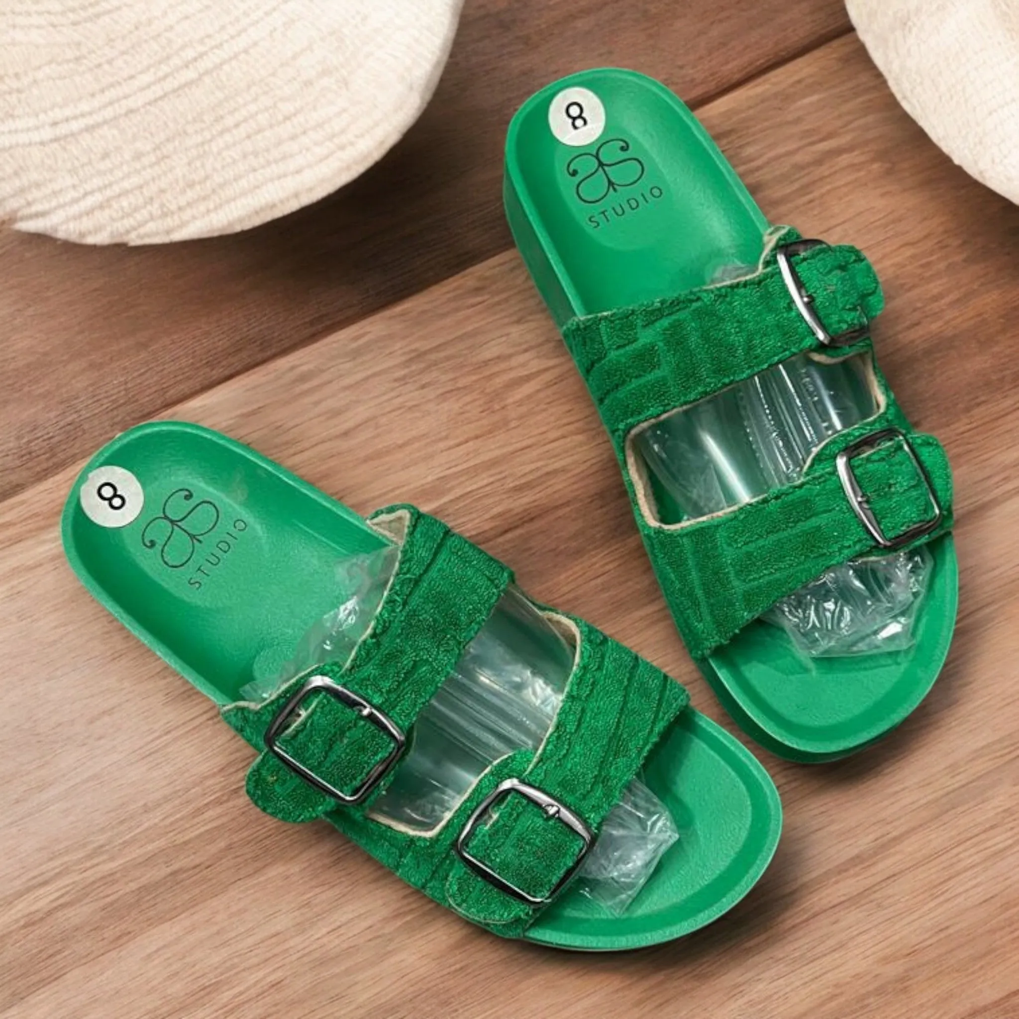 2 strap slipper