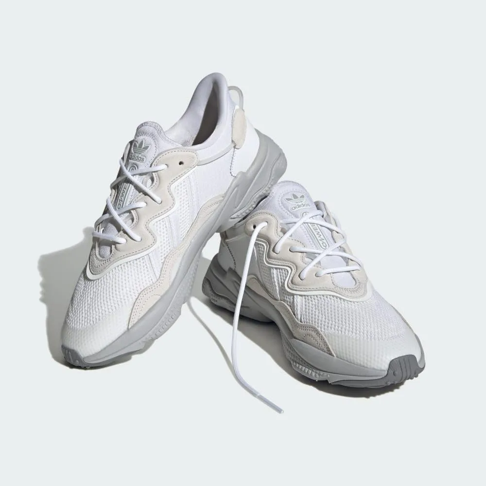 adidas Originals Men's Ozweego Athletic and Casual Sneaker Shoes