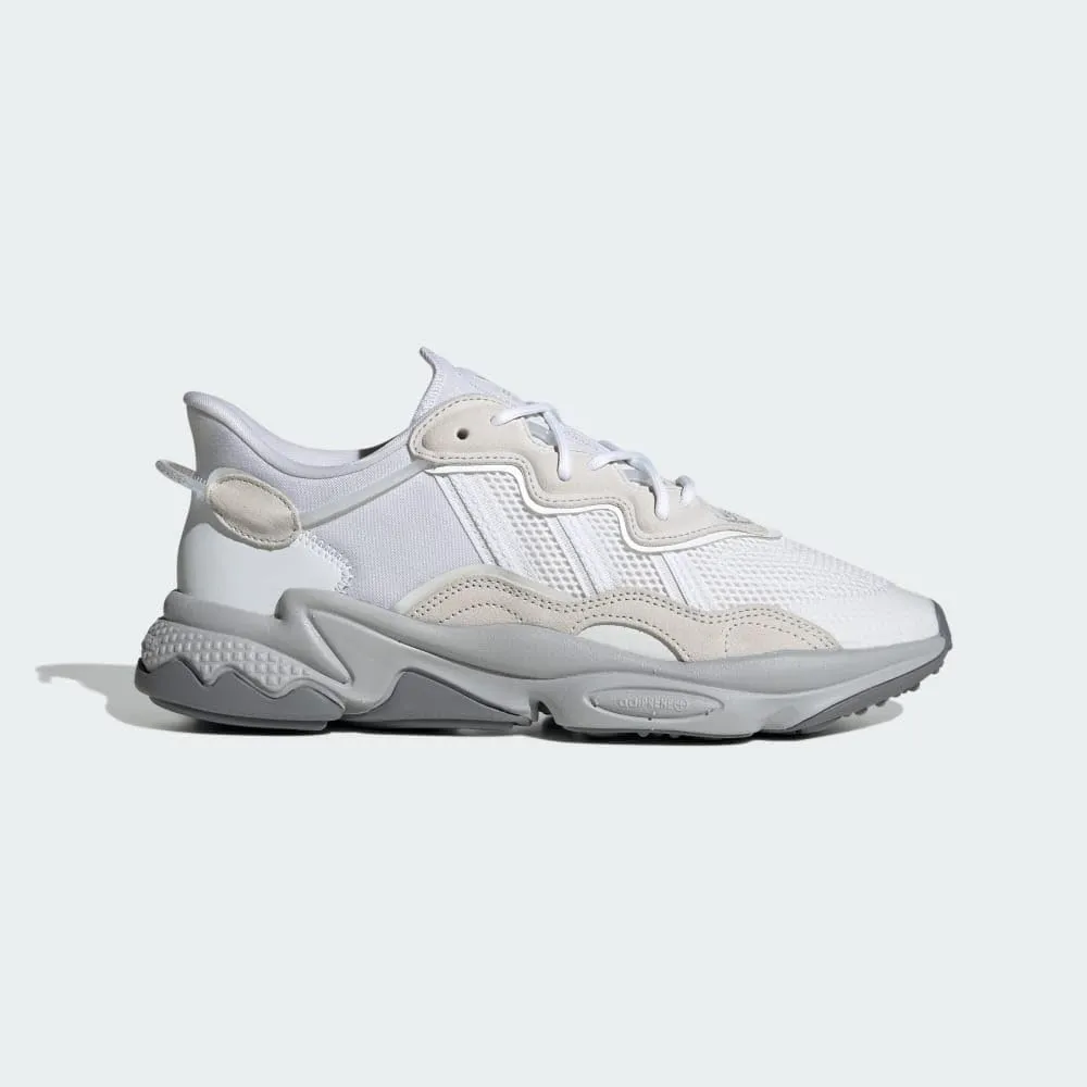 adidas Originals Men's Ozweego Athletic and Casual Sneaker Shoes
