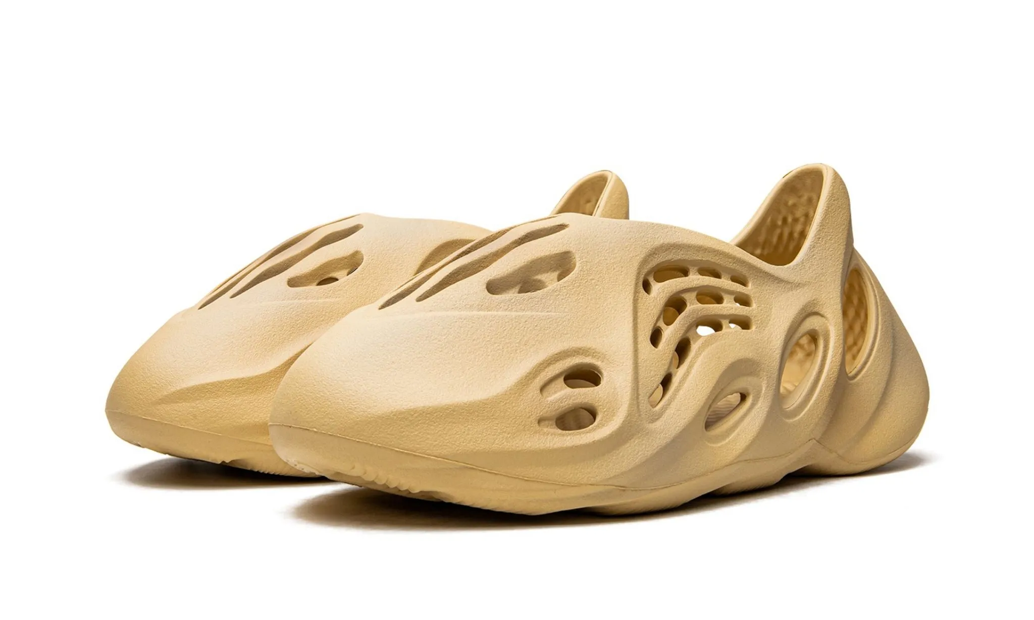 Adidas Yeezy Foam RNNR "Desert Sand"