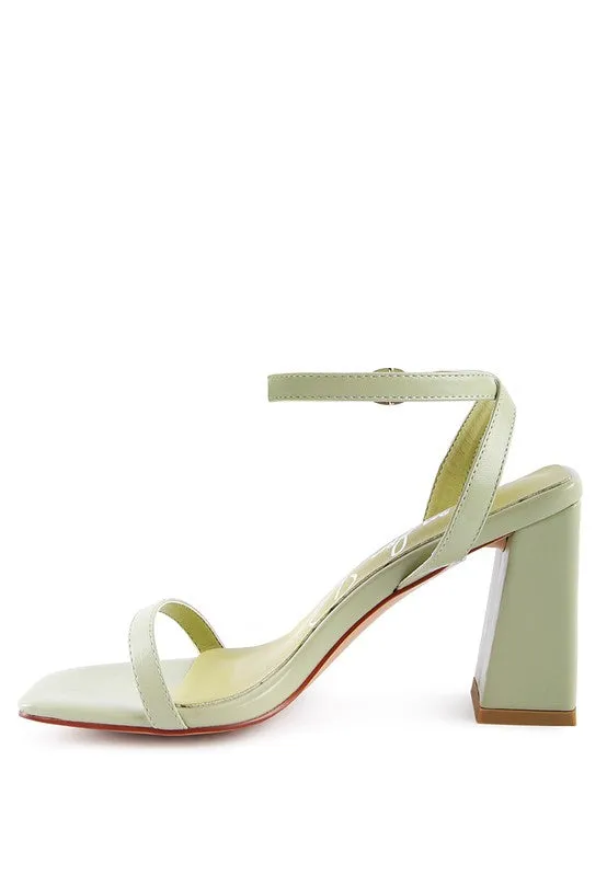 BLOCK HEEL ANKLE STRAP SNADALS