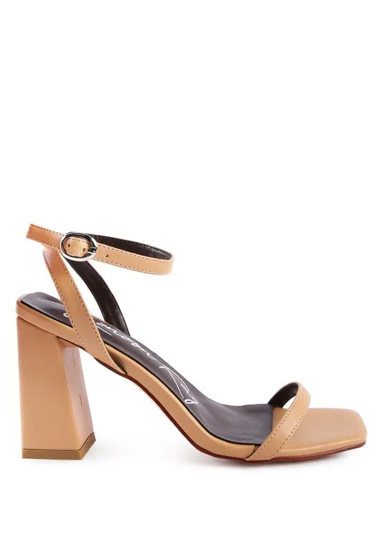 BLOCK HEEL ANKLE STRAP SNADALS