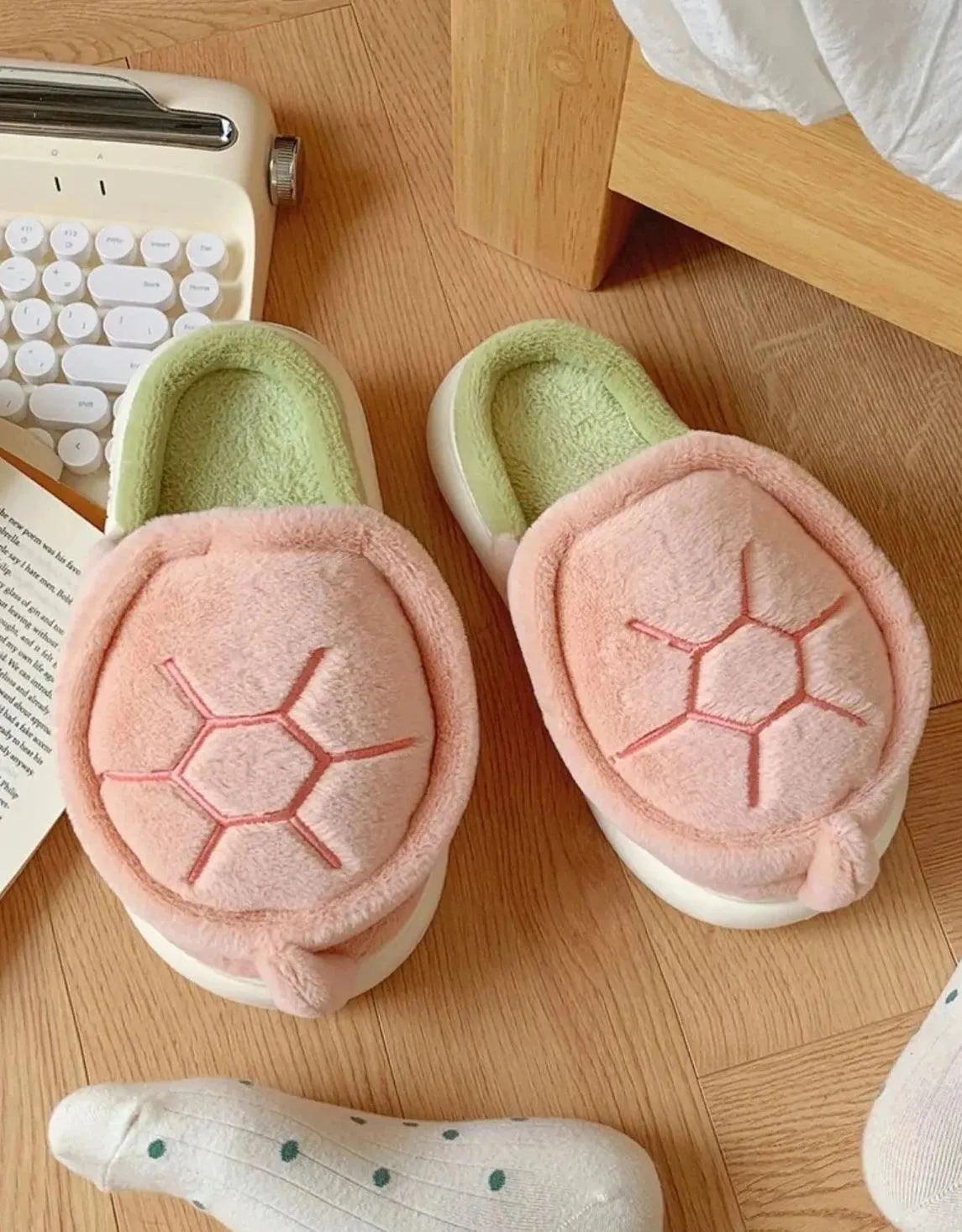 Cozy Turtle Slippers – Soft, Warm, and Adorable Indoor House Shoes
