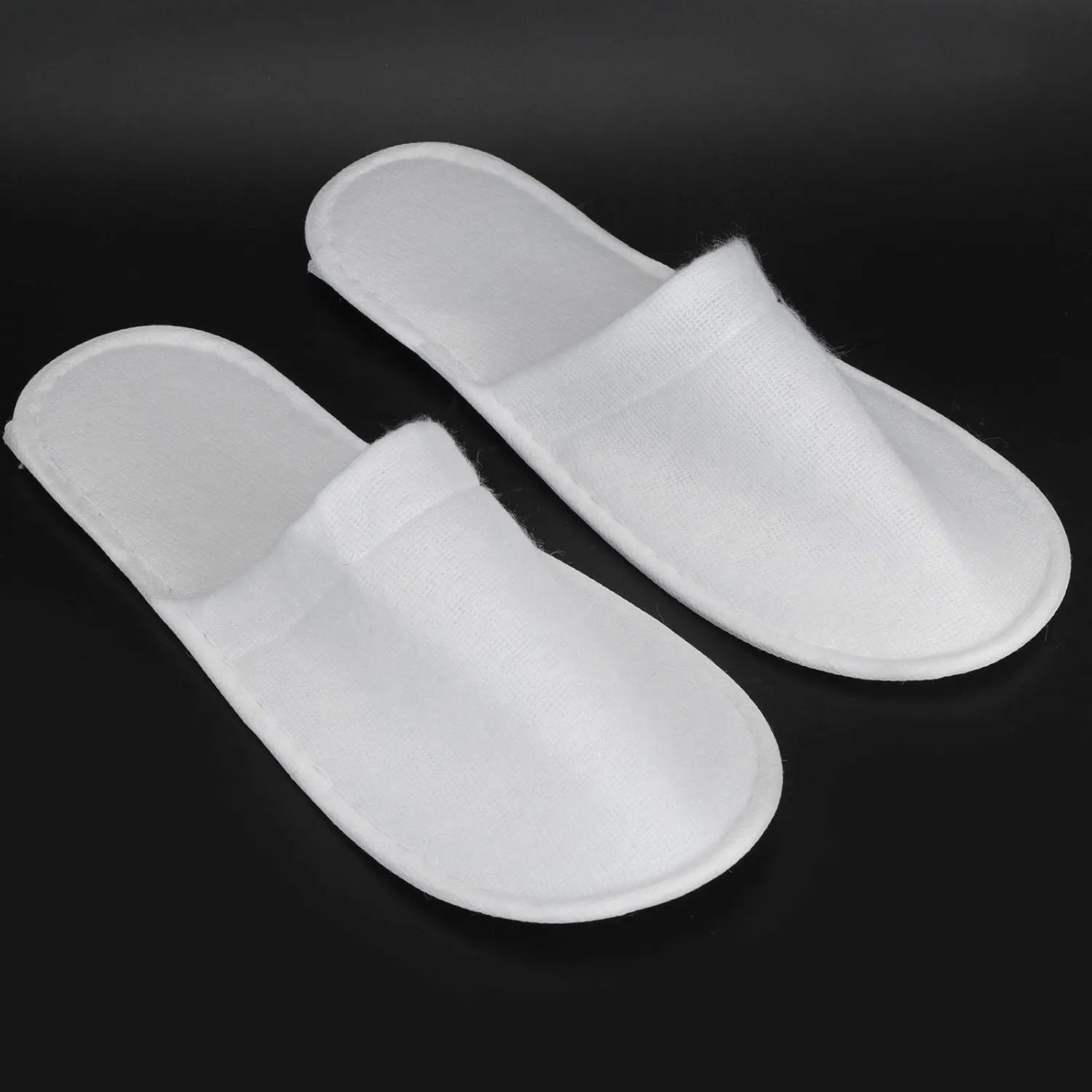 Disposable Slippers, Spa Slippers House Guest Slipper Bulk Breathable Comfortable Anti Slip Closed Top Unisex for Indoor Hotel Travel Party Wedding Supplies Home Shoes, 50 Pairs (Plush)
