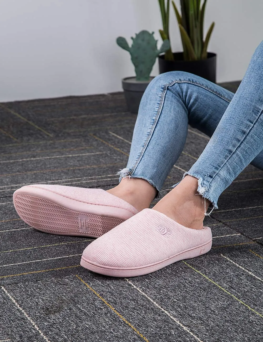 DL Womens Memory Foam Slippers, Cozy Slip on House Slippers for Women Indoor Outdoor, Comfy Women's Bedroom Slippers Warm Soft Flannel Lining Home Slippers Size 5-12 Purple Blue Pink Grey Navy Black