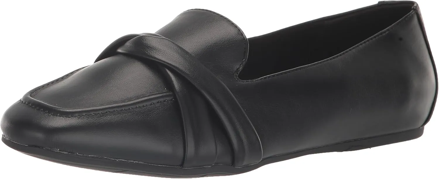Easy Street Women's Betty Sneaker