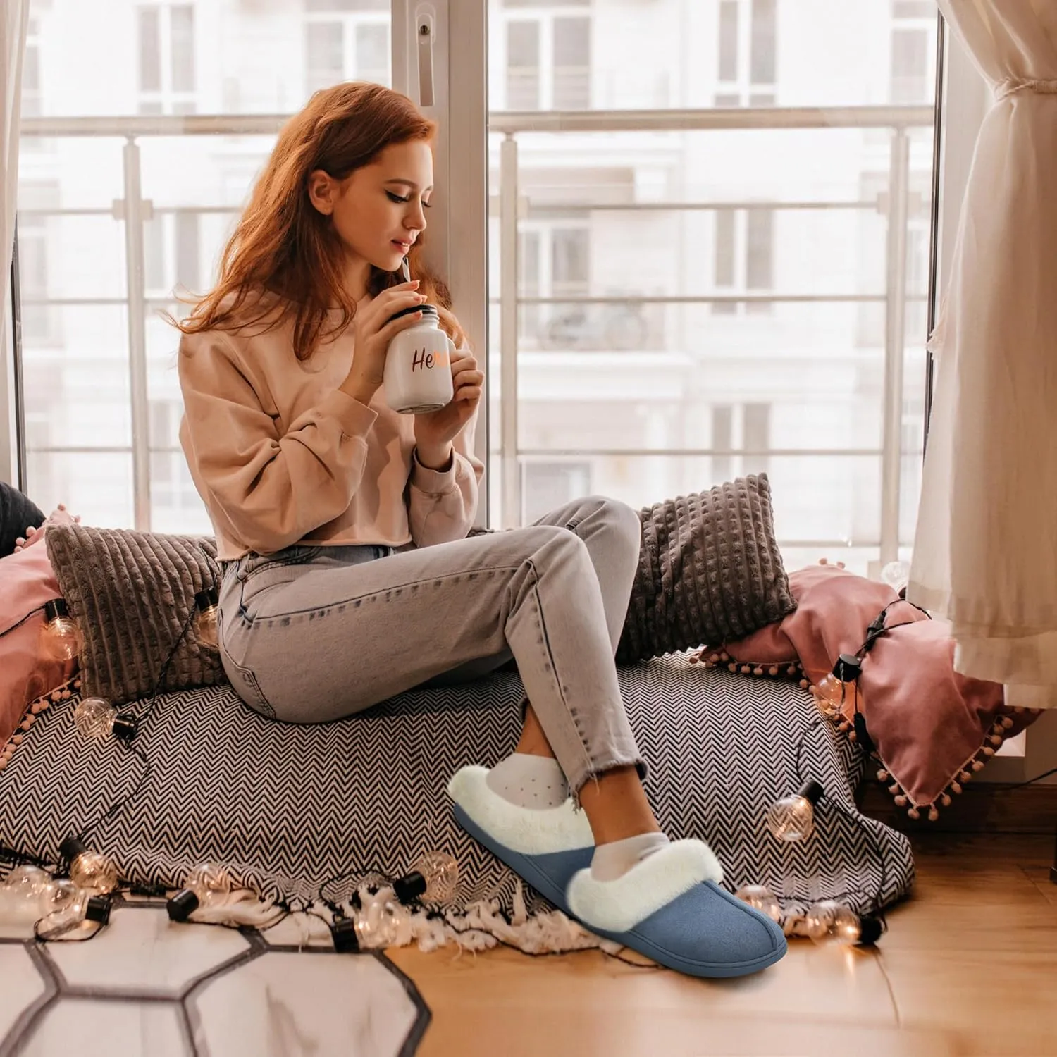 Jerzmy Fuzzy Slippers for Women, Memory Foam Cushion Womens House Slippers Suede Fluffy Faux Fur Lining Comfy Home Shoes for Indoor Outdoor Bedroom Garden Winter