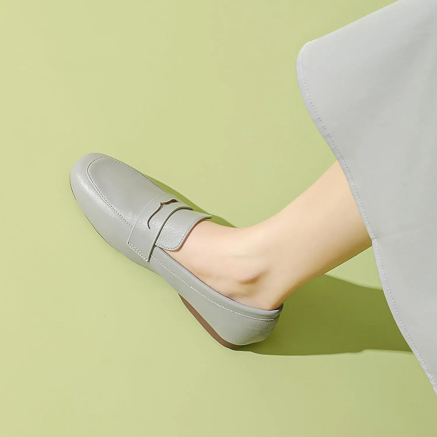 MASIKA Women's Fashionable Loafers, Cowhide Soft Soled Loafers, Square Toe Minimalist Work Shoes, Flat Shoes, and White Penny Loafers.