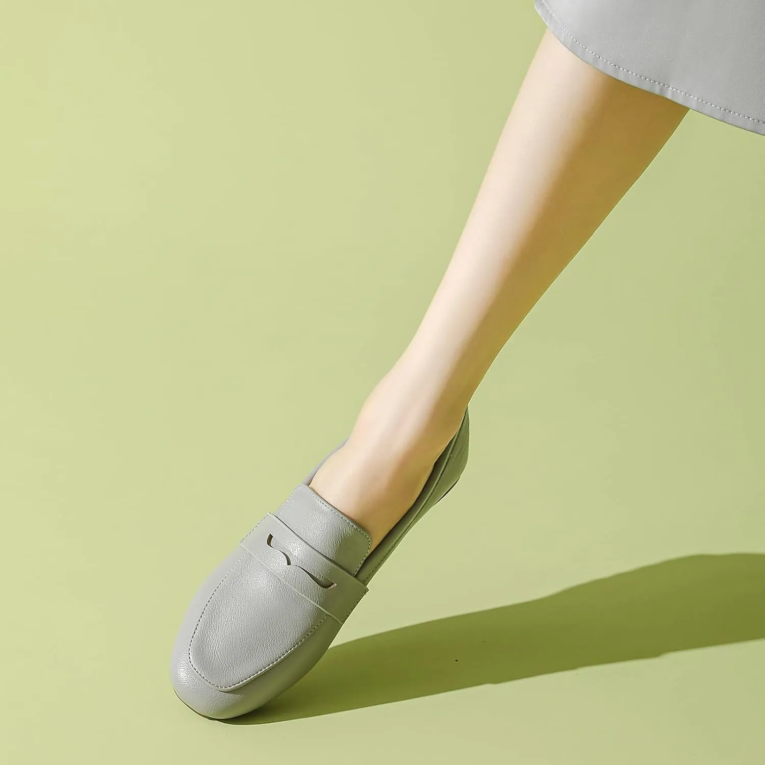 MASIKA Women's Fashionable Loafers, Cowhide Soft Soled Loafers, Square Toe Minimalist Work Shoes, Flat Shoes, and White Penny Loafers.