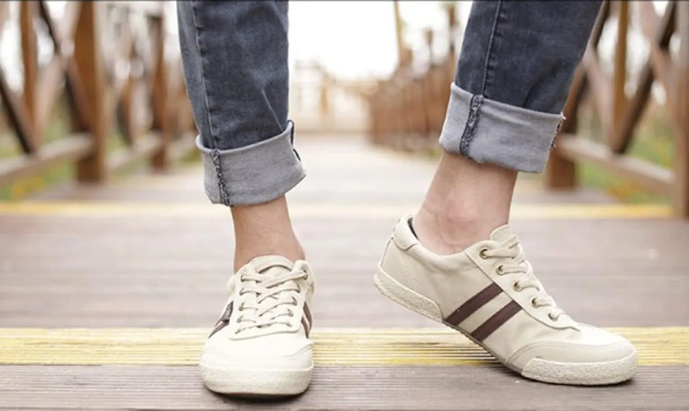 Men's Canvas Shoes All-Match Casual Breathable Fashion Sneakers Comfort Low-top Flat Walking Shoes Simple Soft Vintage Lace-up Casual Shoes