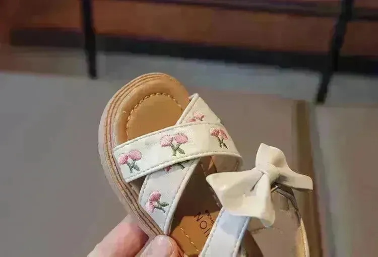New Fashion Princess Shoes Soft Bottom Embroidered Shoes