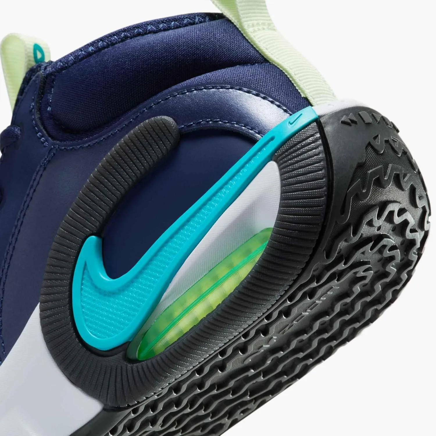 Nike Boy's Young Athletes Basketball Shoe