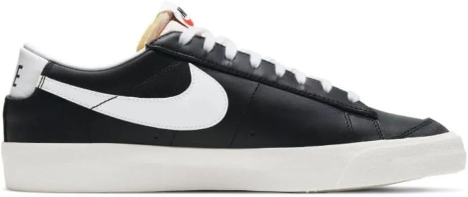 Nike Men's Classic Basketball Shoe