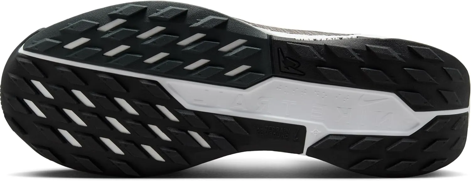 Nike Men's Pegasus Trail 5 Sneaker