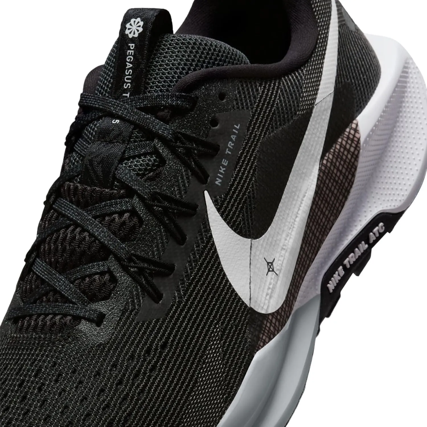 Nike Men's Pegasus Trail 5 Sneaker
