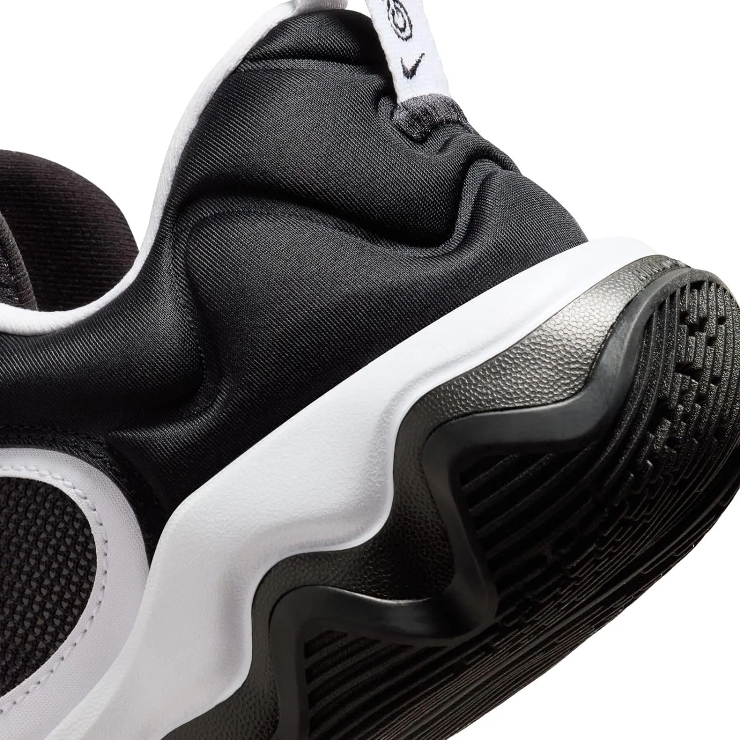 NIKE Men's Sneaker Three Quarters Tall