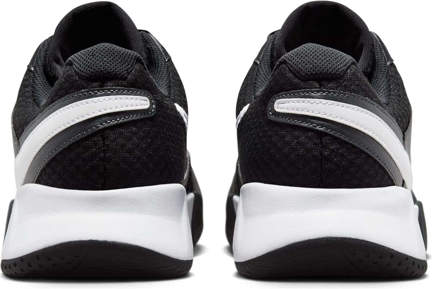 Nike Men's Tennis Shoe