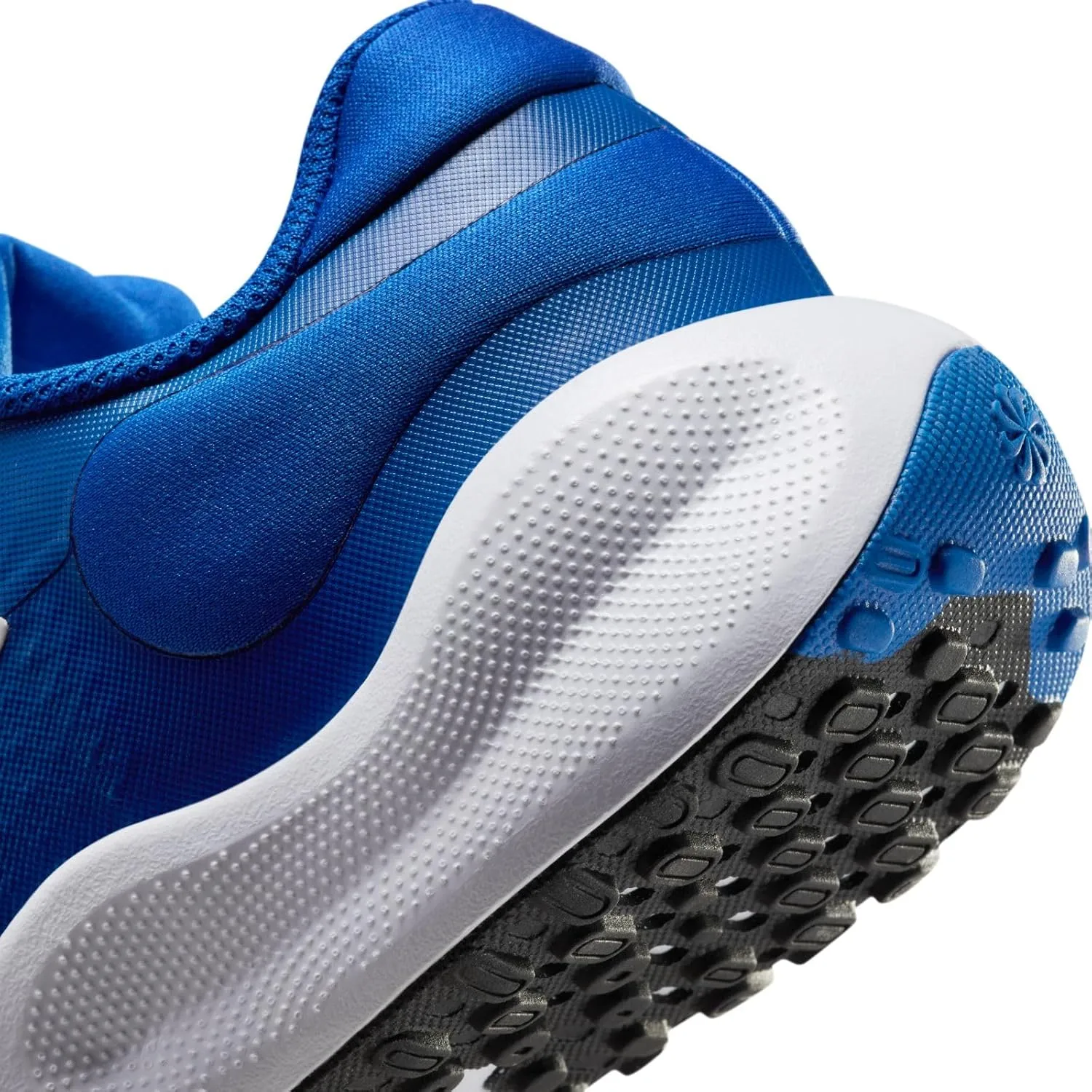 Nike Unisex-Child Revolution 7 (Little Big Kid) Sneaker