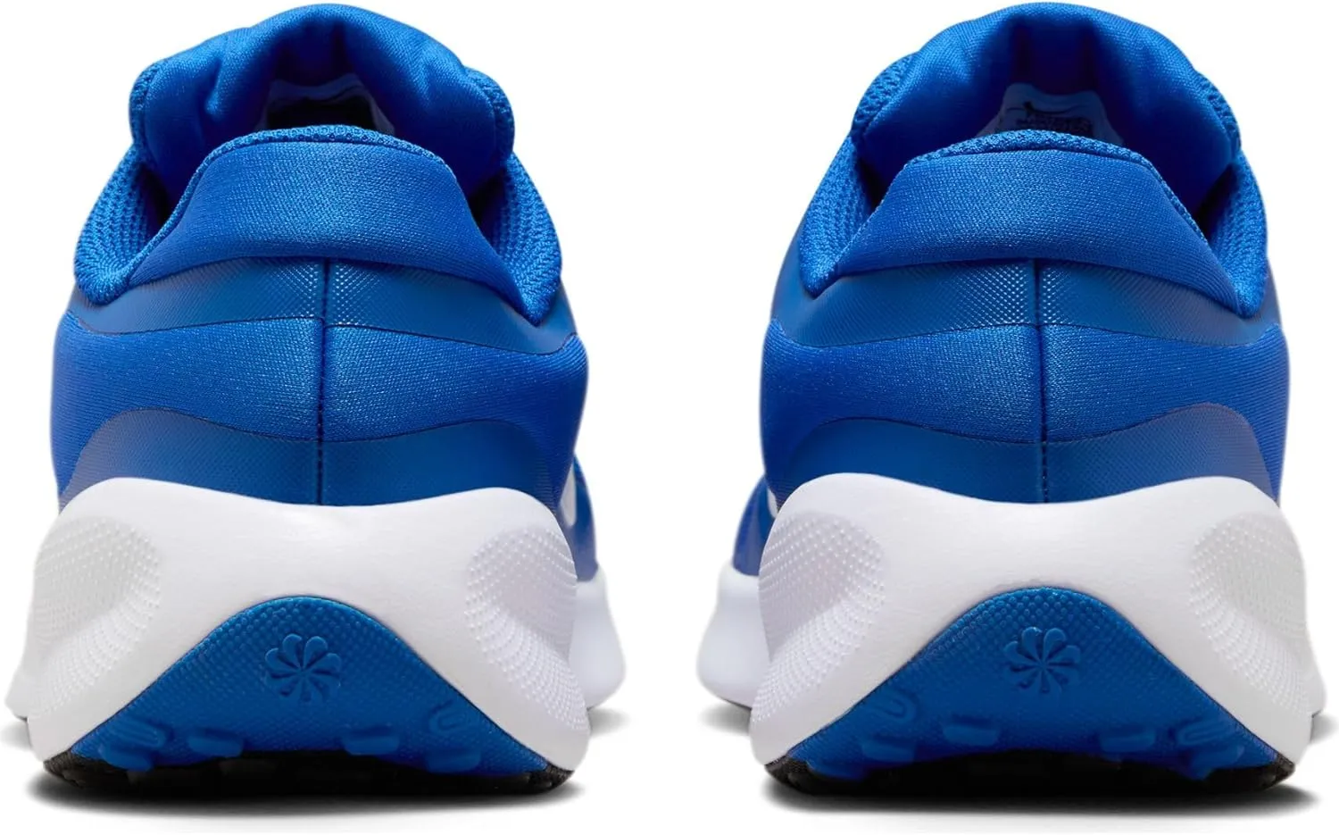 Nike Unisex-Child Revolution 7 (Little Big Kid) Sneaker