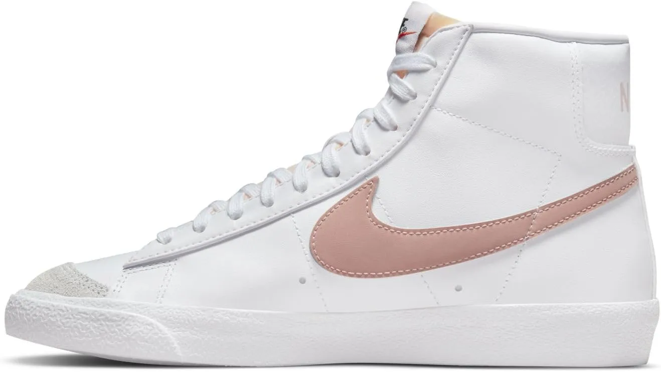 Nike Women's Sneaker, Medium
