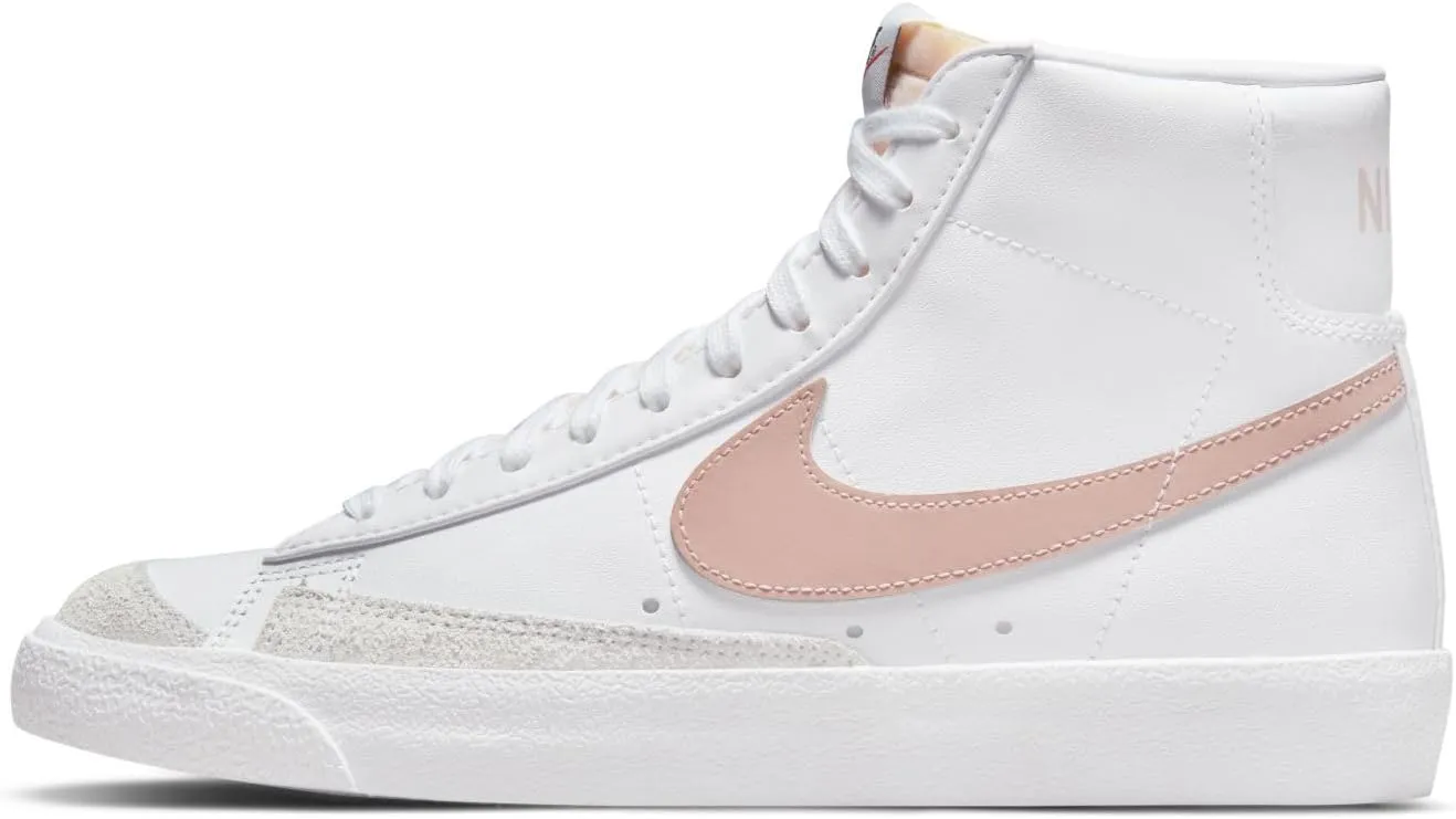 Nike Women's Sneaker, Medium