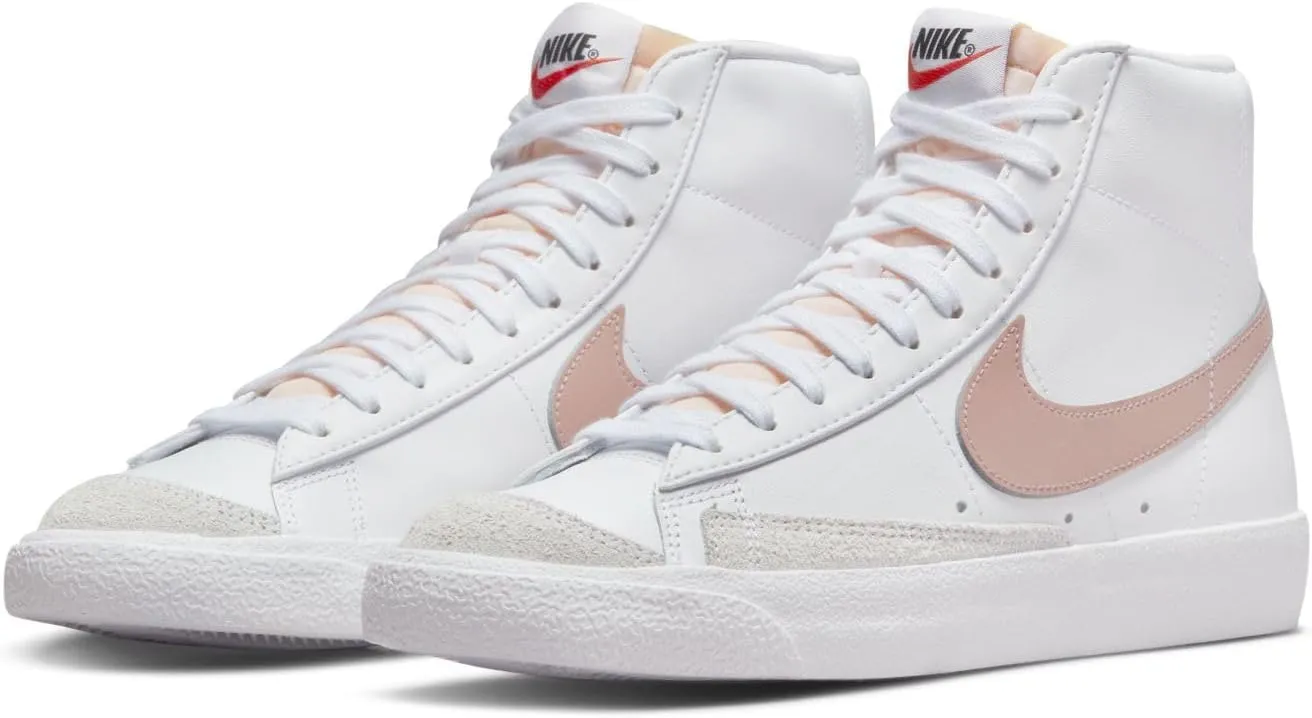 Nike Women's Sneaker, Medium