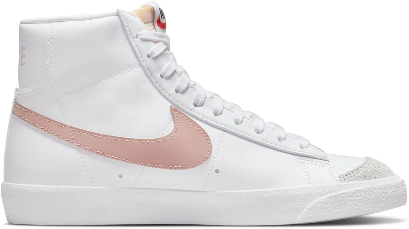 Nike Women's Sneaker, Medium