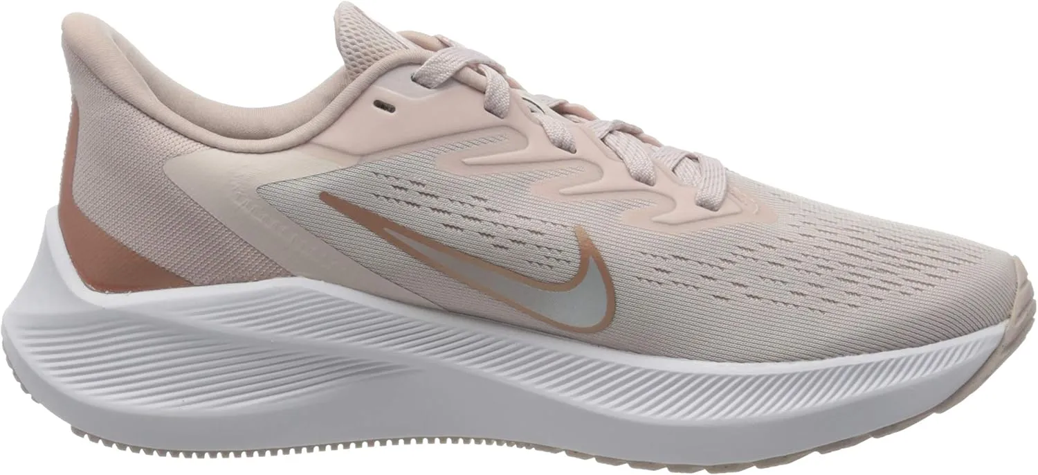 NIKE Women's Sneaker
