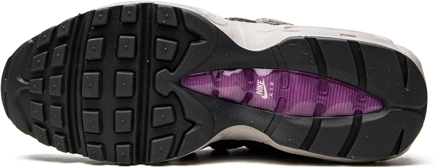 NIKE Women's Sneaker