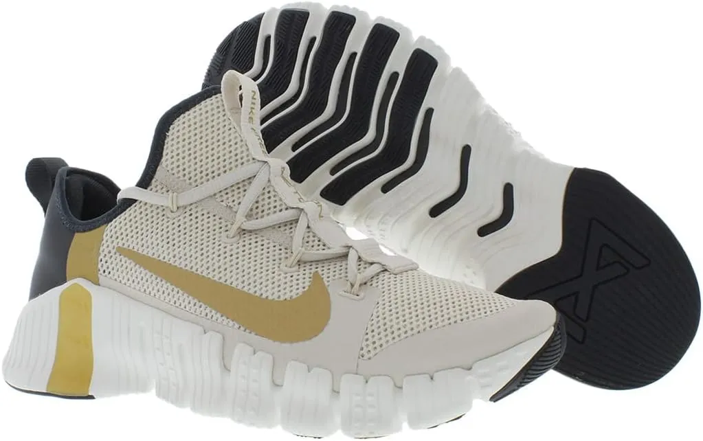 NIKE Women's Sneaker