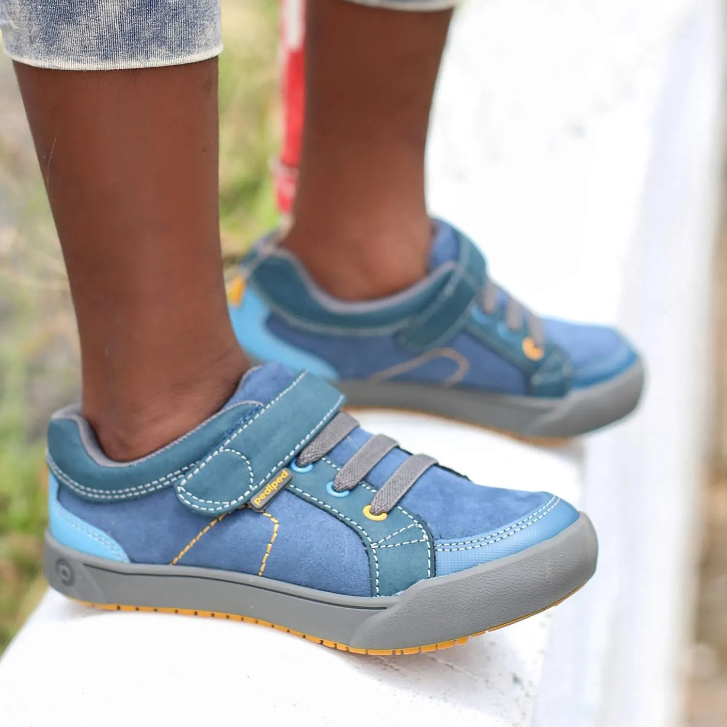 pediped Unisex-Child Flex Dani School Uniform Shoe