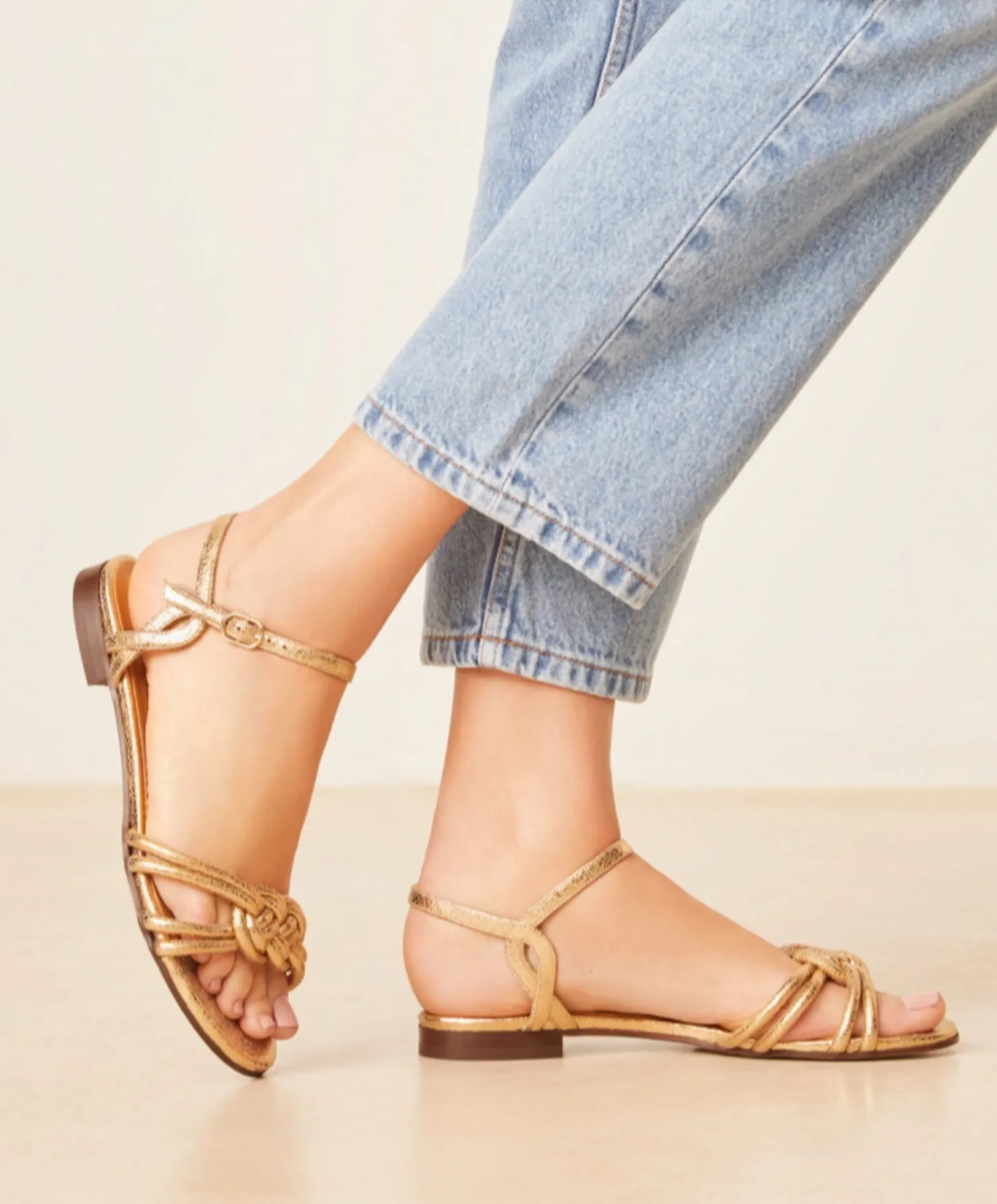 Rivecour N°112 Gold Leather Sandals