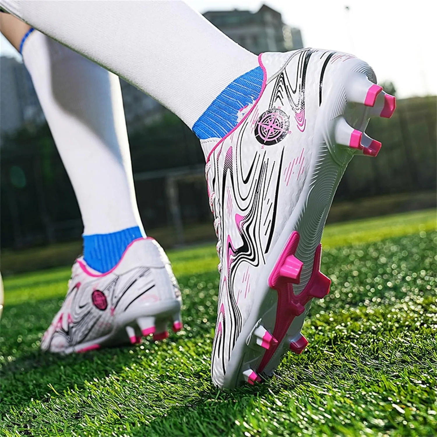 SANEARDE Boys Fashion Soccer Cleats Outdoor/Indoor Athletic Youth Flexible Football Shoes Ground Training Sneakers Lightweight Comfortable Little Kids/Big Kids