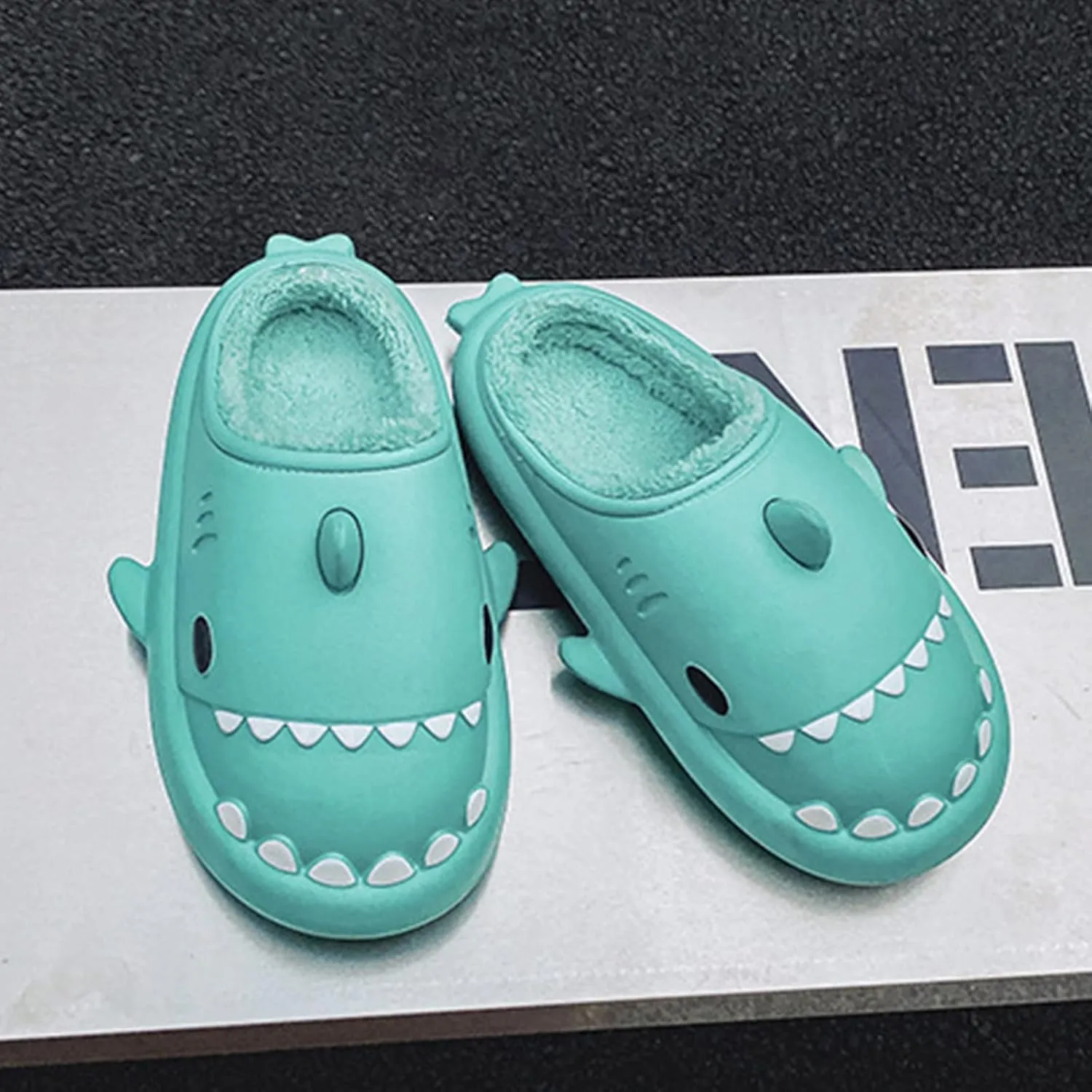 Shark Slippers For Women Men Cozy Funny Fuzzy Slippers For Women Bedroom Slippers House Shoes Slippers Cute Animal Non Slip Warm Slippers For Fall and Winter Indoor Outdoor