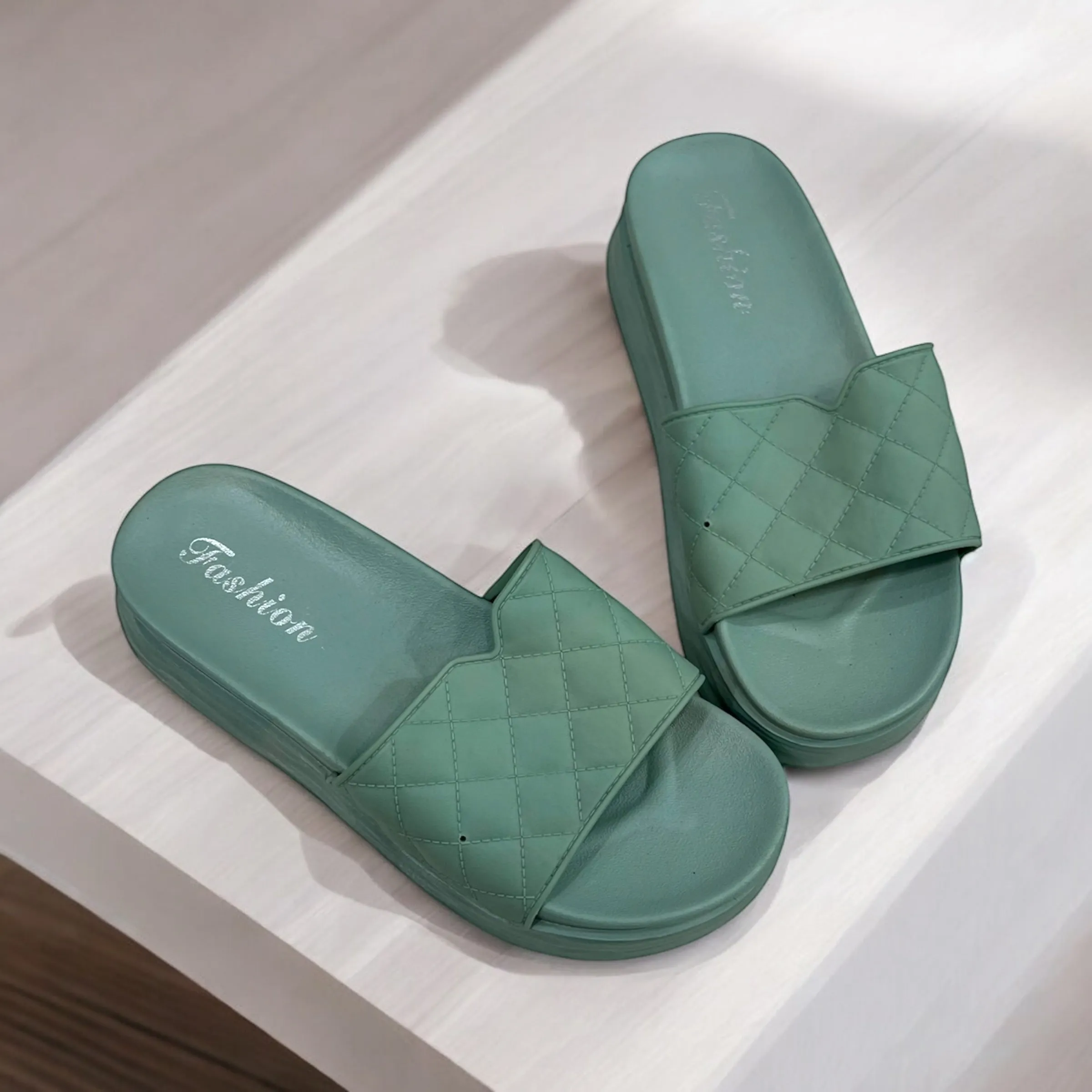 Simple slipper