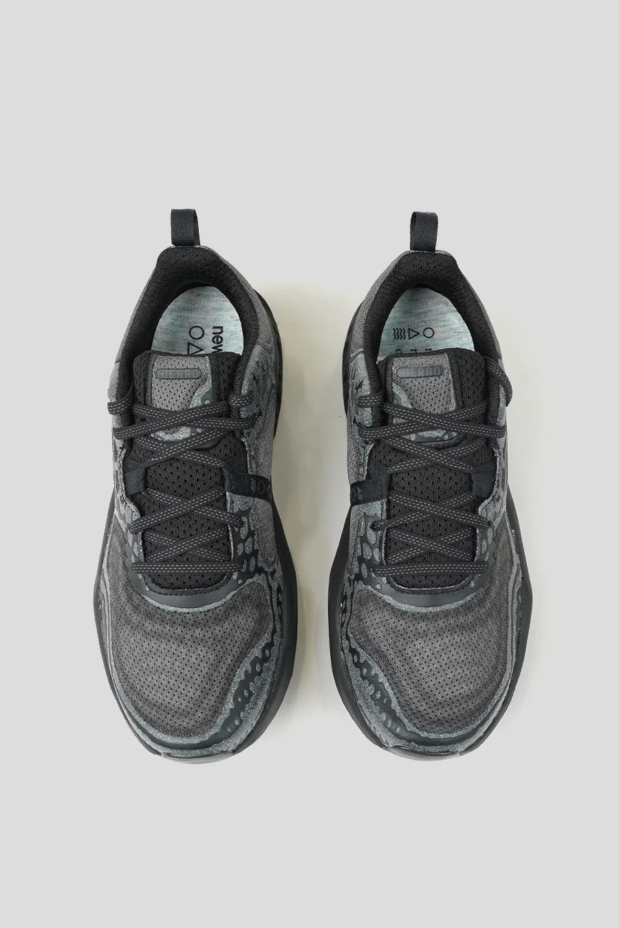 SNEAKERS FRESH FOAM X HIERRO V8 BLACK ET MAGNET