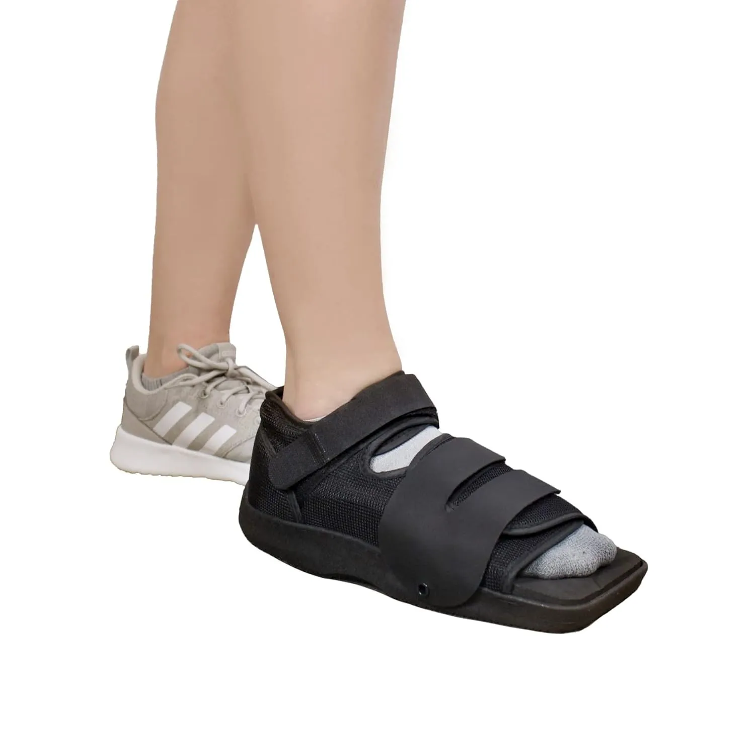 Squared Toe Post Op Shoe – Adjustable Medical Walking Shoe for Foot & Toe Surgery Recovery, Fractures & Bunions PDAC L3260 – Size S (US Shoe Men 7.5-9 / Women 8.5-10)