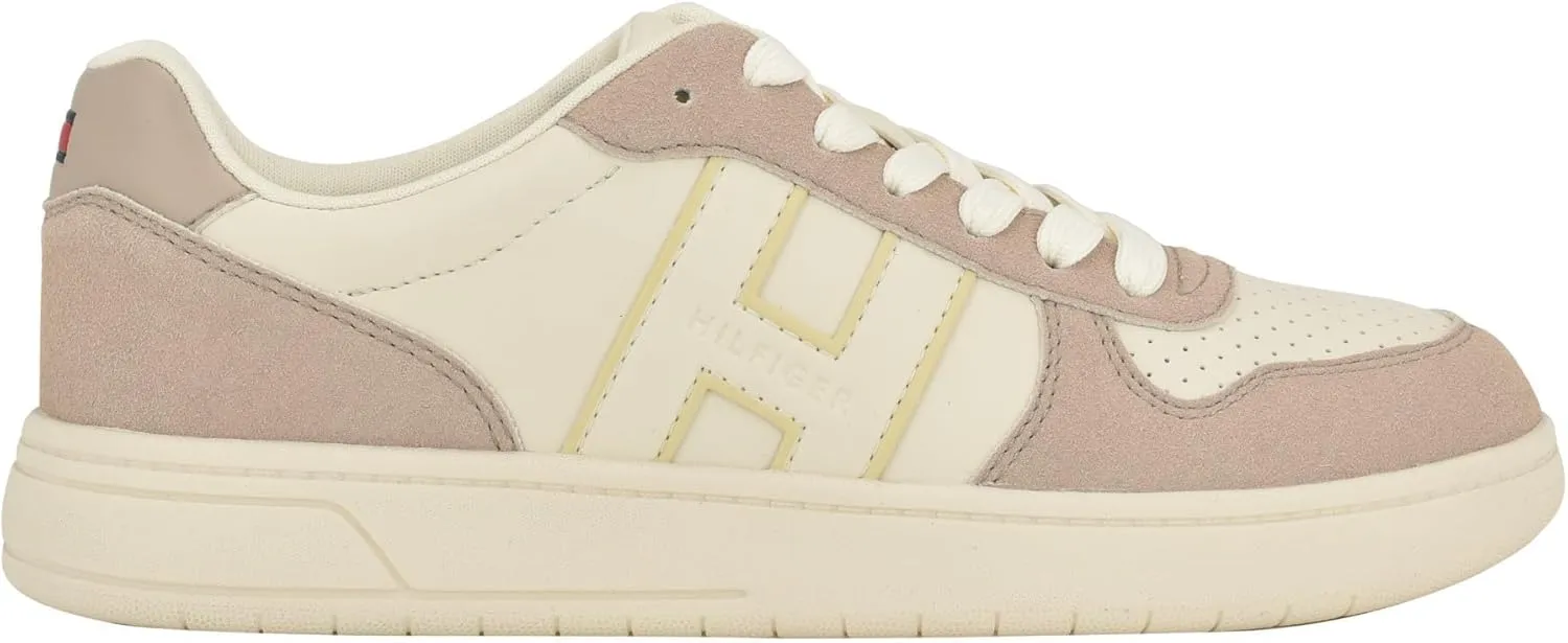 Tommy Hilfiger Women's Veniz Sneaker