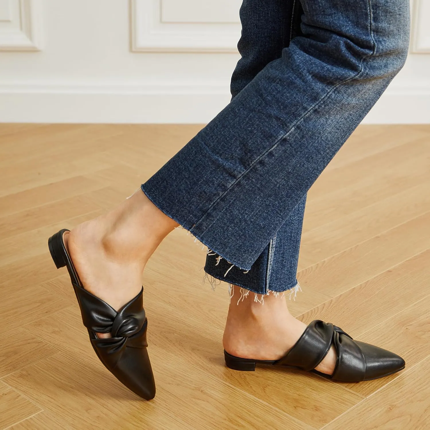 Trary Womens Mules Flats Closed Pointed Toe Comfortable Slip on Backless Loafer Shoes for Women with Knot