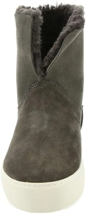 UGG Women's Lynus Sneaker