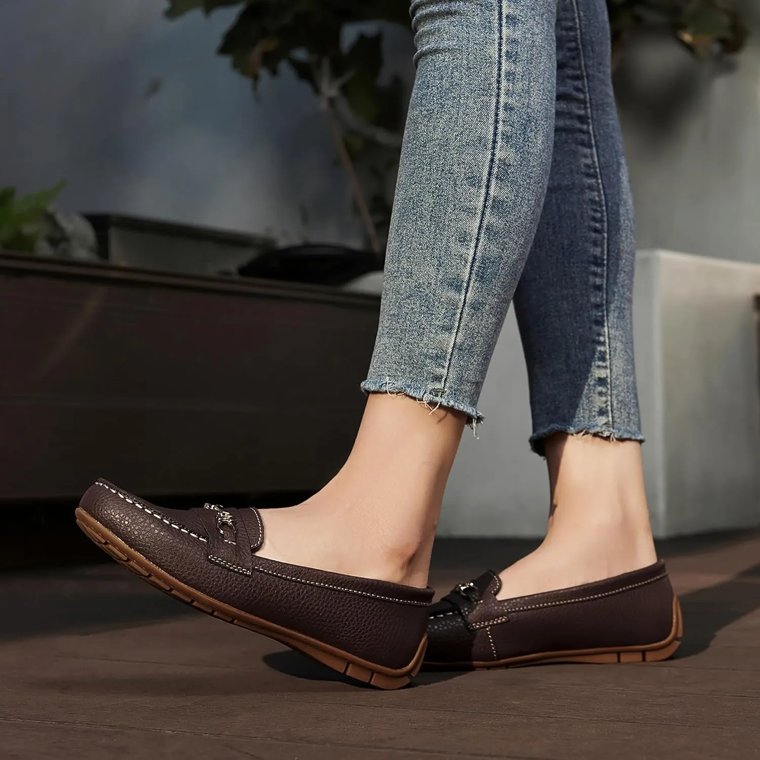 Women's Comfortable & Lightweight Leather Loafers Slip-Ons Driving Mocs Walking Shoes Cute Business Casual Dress Shoes Work Flats for Women