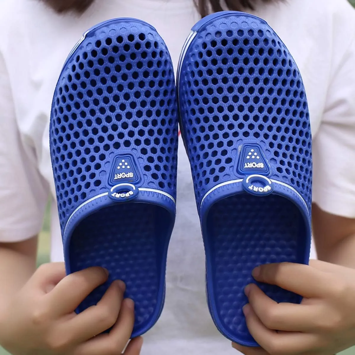 Womens Mens Bathroom Garden Non-slip Hole Breathable Lightweight Sandals Unisex Beach Quick Drying Sandals Couple Indoor/Outdoor Slippers